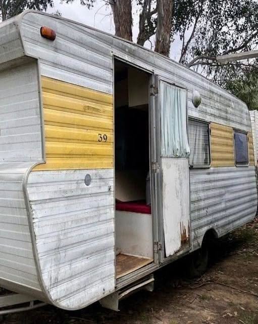 Kind people gave a homeless woman an old trailer.The woman was so happy to have a home. She turned it into a cozy home in the middle of the forestWow, it turned out to be such a cozy and cute house. Now the woman enjoys her life surrounded by natureCheck the photos in the top comment below