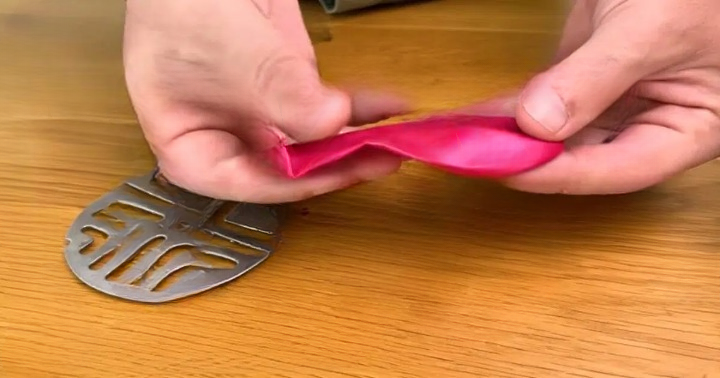 Place One Balloon in the Shower Drain, and You’ll Be Amazed at What Happens
